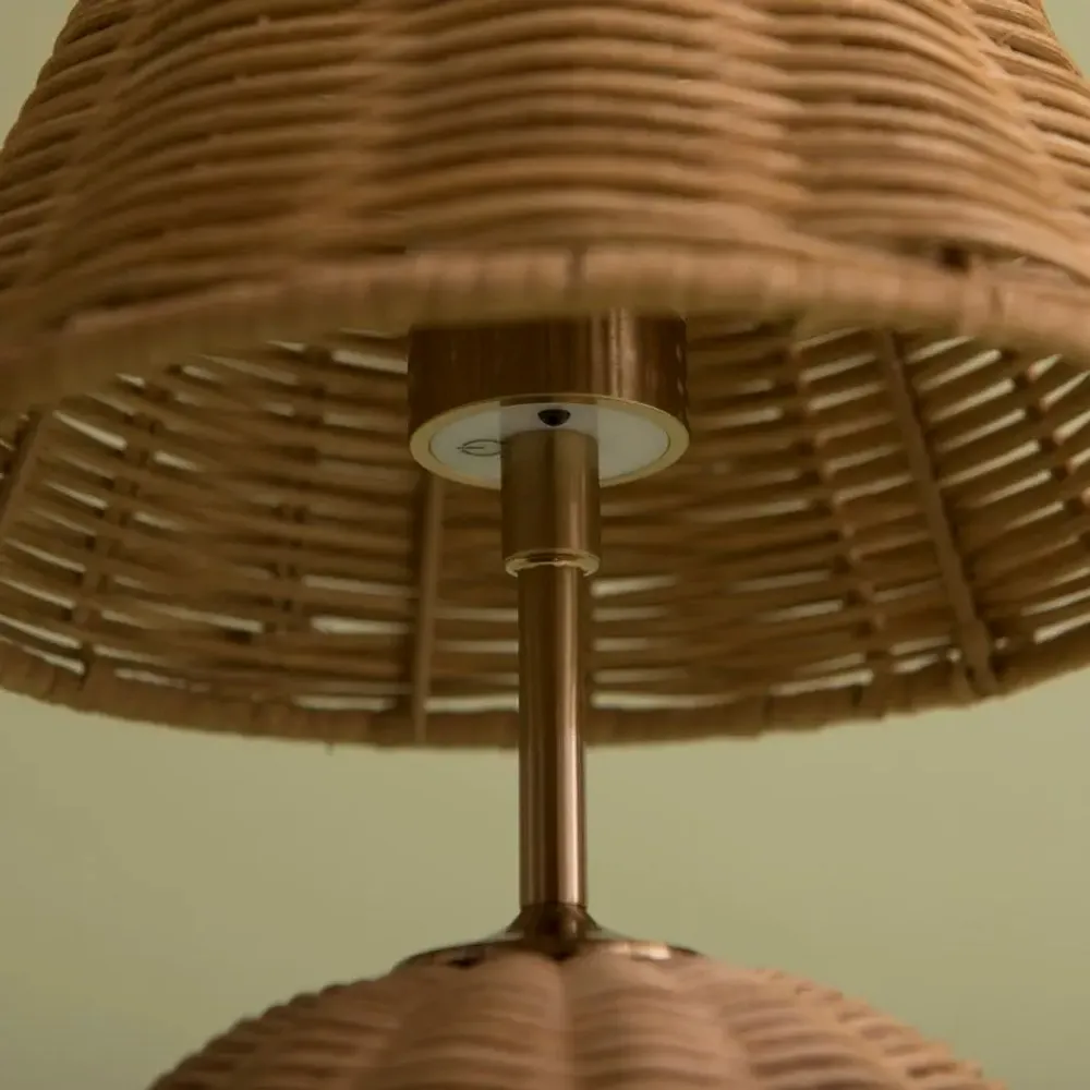 Lampes de table - LAMPE DE TABLE SANS FIL EN ROTIN AVEC ABAT-JOUR EN ROTIN - MAHE HOMEWARE
