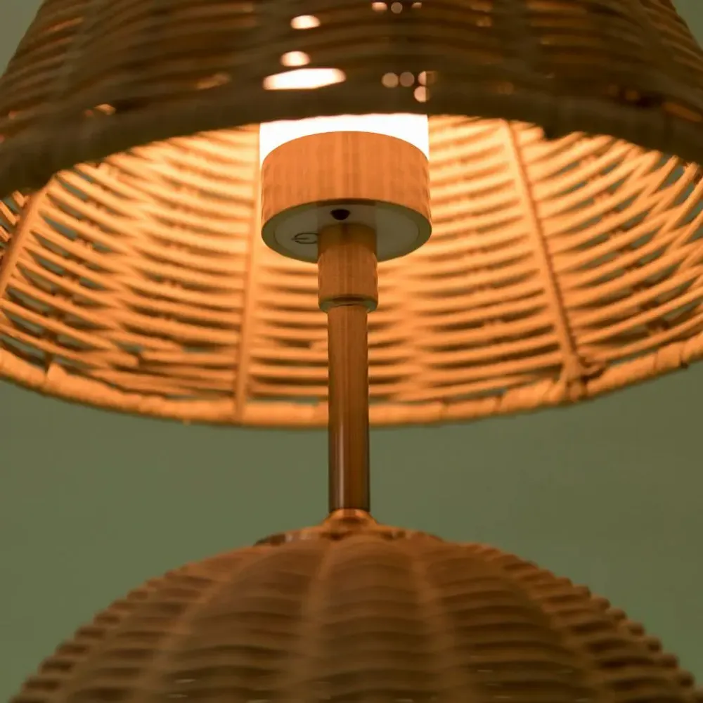 Lampes de table - LAMPE DE TABLE SANS FIL EN ROTIN AVEC ABAT-JOUR EN ROTIN - MAHE HOMEWARE
