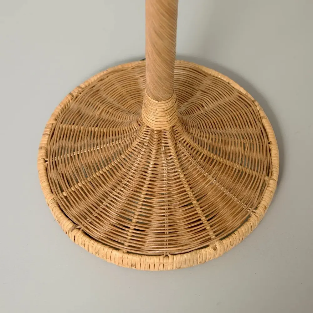 Lampadaires - LAMPADAIRE À BASE TORSADÉE EN ROTIN - MAHE HOMEWARE