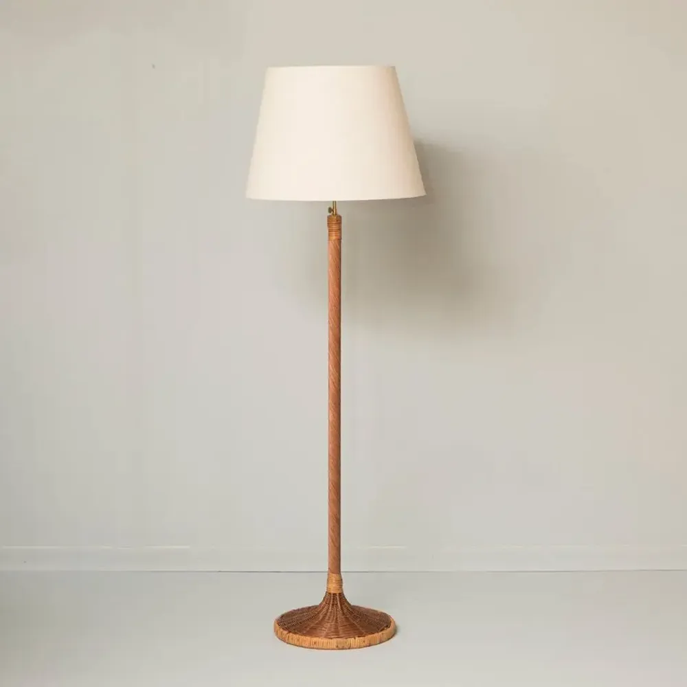 Lampadaires - LAMPADAIRE À BASE TORSADÉE EN ROTIN - MAHE HOMEWARE