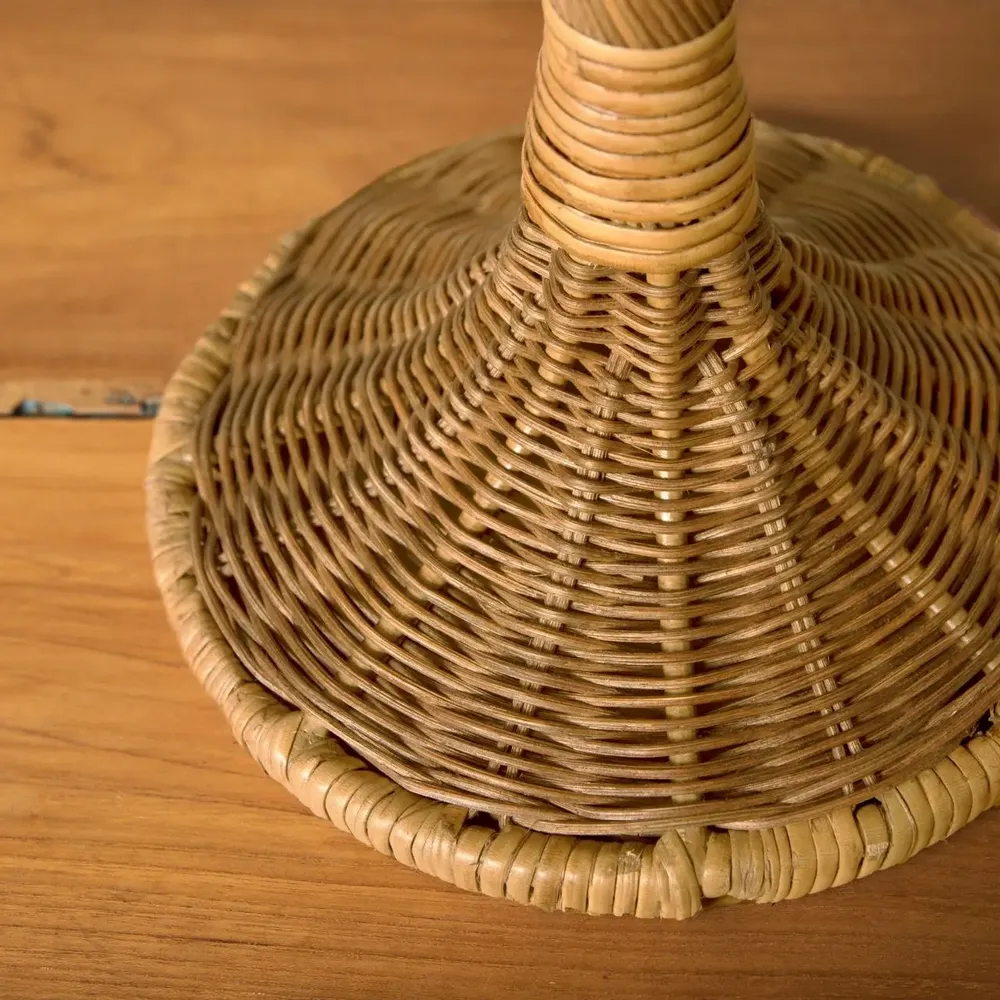 Lampes de table - LAMPE DE TABLE À BASE TORSADÉE EN ROTIN - MAHE HOMEWARE