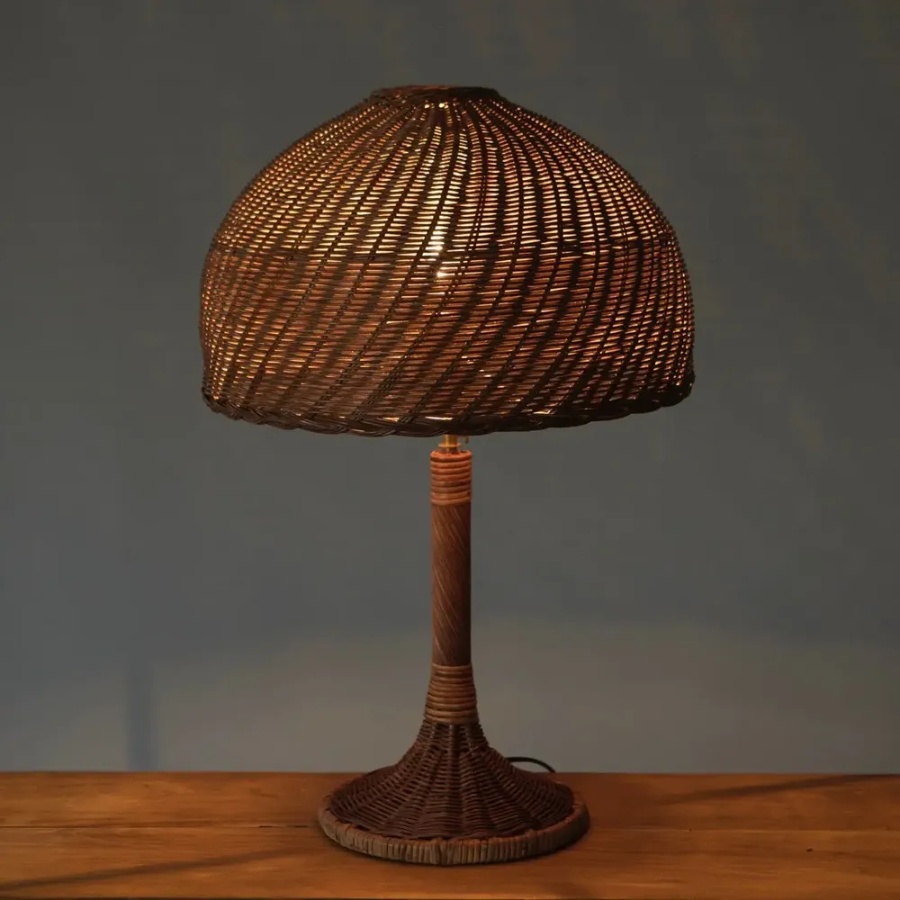 Lampes de table - LAMPE DE TABLE À BASE TORSADÉE EN ROTIN - MAHE HOMEWARE