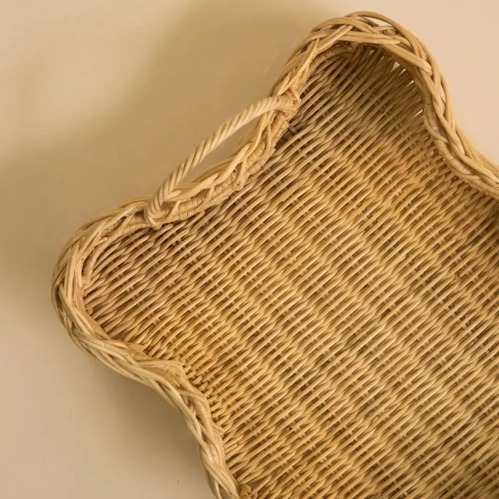 Plateaux - PLATEAU FESTONNÉ EN ROTIN VERA - MAHE HOMEWARE