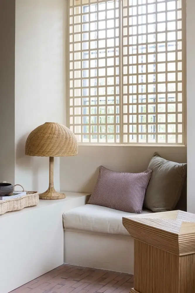 Autres tables  - TABLE D'APPOINT EN ROTIN DITA - MAHE HOMEWARE