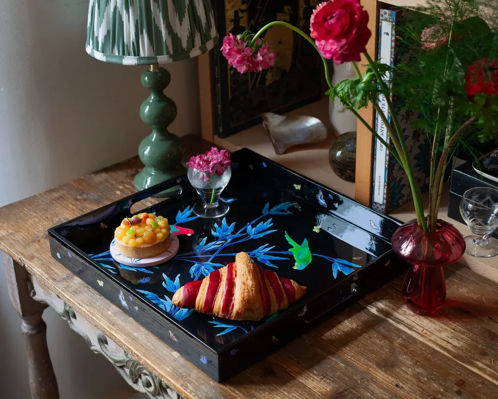 Plateaux - Plateau  carré en laque noire  " Jardin des merveilles" - PARADISIO IMAGINARIUM