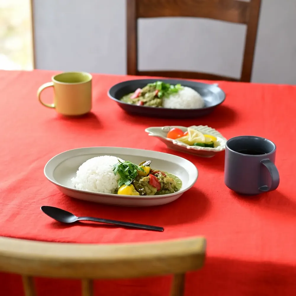 Assiettes au quotidien - Assiette ovale Karil - MARUMITSU POTERIE