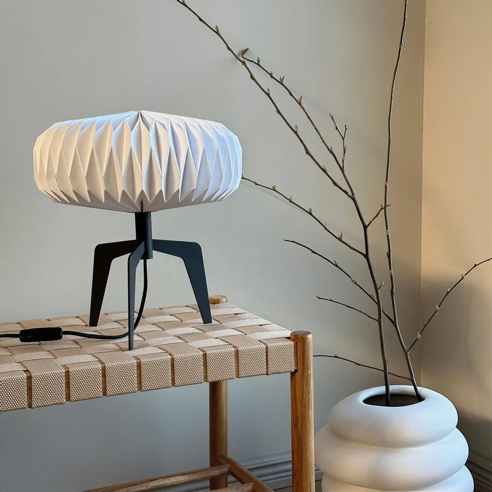 Desk lamps - VENTNOR - table lamp with paper shade - DYBERG LARSEN