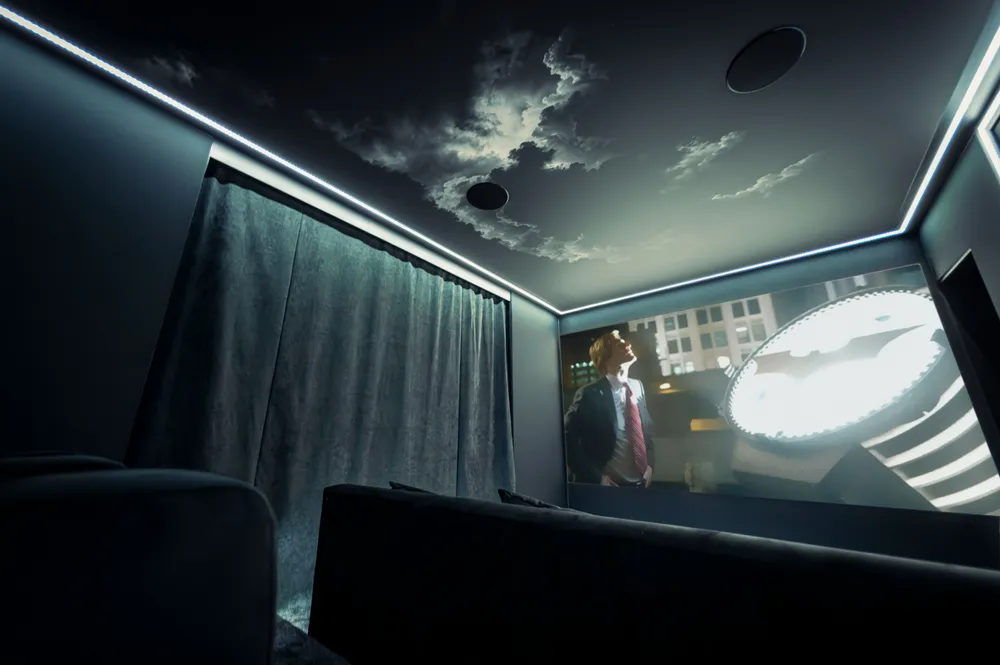 Settees - L’ARKHAM — 15 m² private cinema room - MYCINÉ