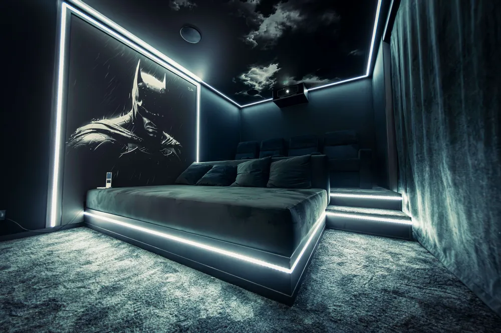 Settees - L’ARKHAM — 15 m² private cinema room - MYCINÉ