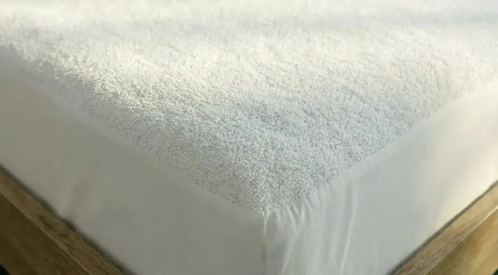 Hotel bedding - The Nube mattress protector - KAMASANA