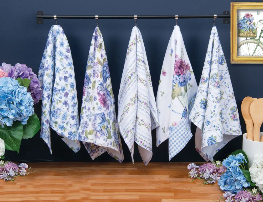 Design textile et surface - série linge de cuisine whispers of blue - KARENA INTERNATIONAL