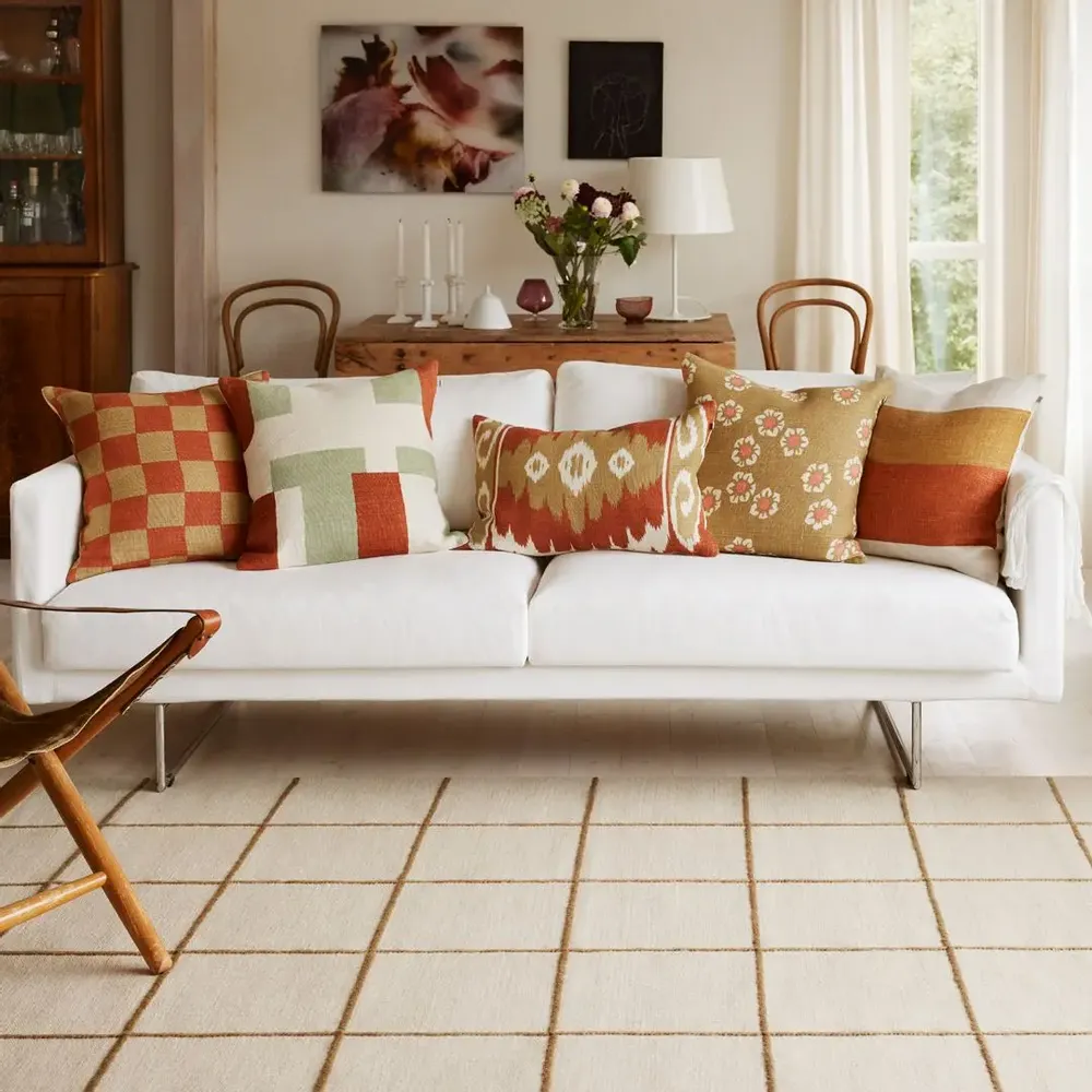 Fabric cushions - Linen Cushions - Jay - CHHATWAL & JONSSON