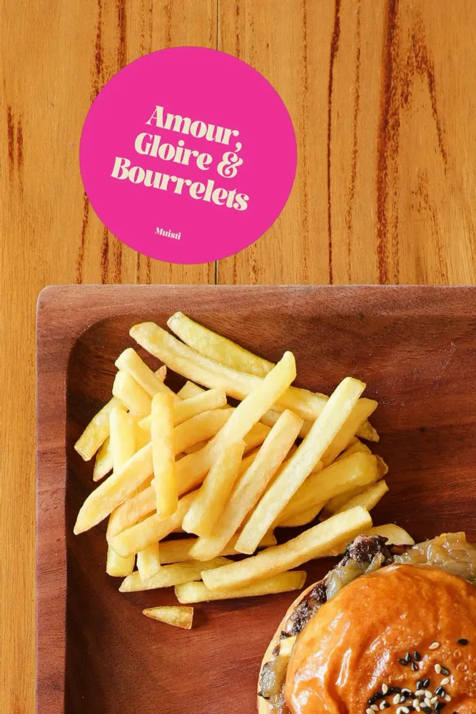 Carterie - Sticker - Amour, gloire & bourrelets – 8cm - MUISTI