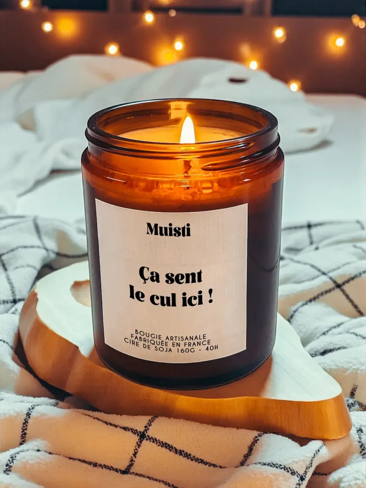Objets de décoration - Bougie Parfumée - Ca sent le cul ici ! - Musc blanc – 160g - MUISTI