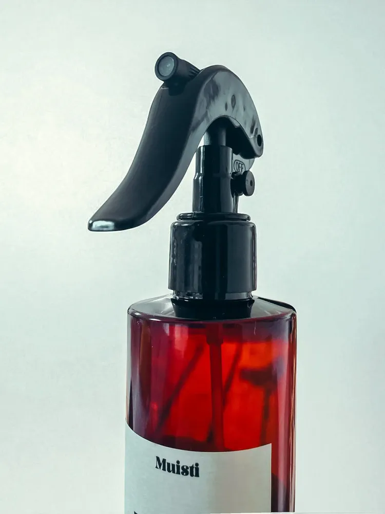 Home fragrances - Room mist - Brian is in the kitchen - Green Tea, Lily of the Valley, and Musk scent - 250ml - MUISTI