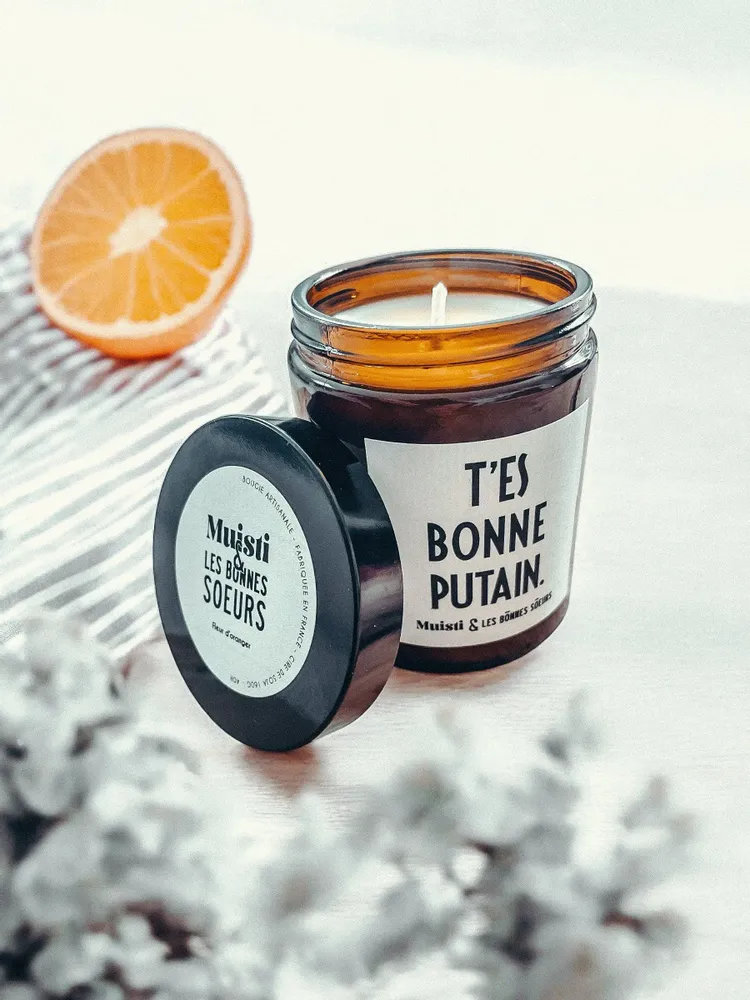 Objets de décoration - Bougie Muisti & LBS - T'es bonne putain – Parfum Bois Précieux – 160g - MUISTI