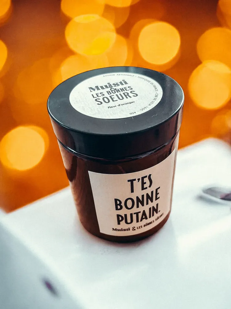 Objets de décoration - Bougie Muisti & LBS - T'es bonne putain – Parfum Bois Précieux – 160g - MUISTI