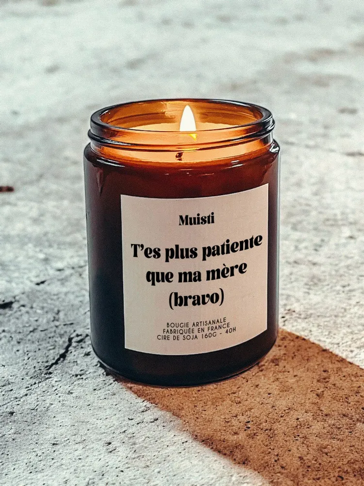 Objets de décoration - Bougie Parfumée - T'es plus patiente que ma mère (bravo) - Musc blanc – 160g - MUISTI