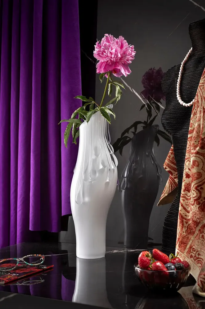 Vases - White Stravedamento - AINA KARI