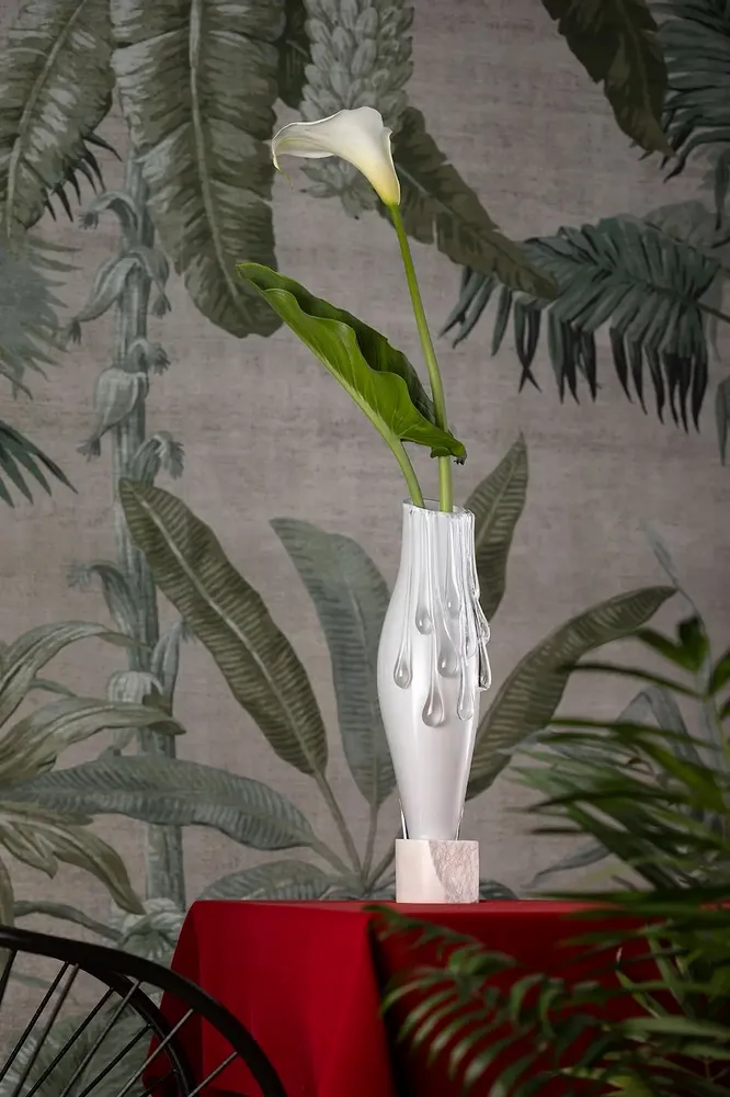 Vases - White Stravedamento - AINA KARI