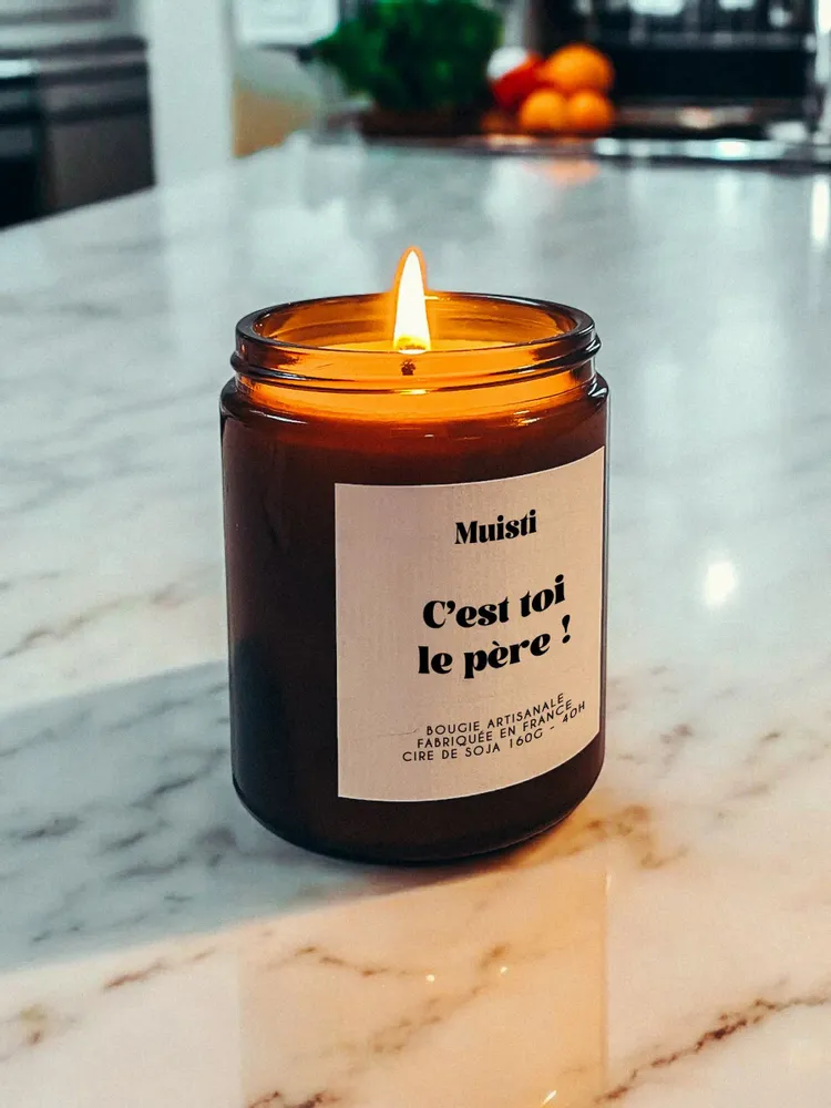 Objets de décoration - Bougie Parfumée - C'est toi le père - Musc blanc – 160g - MUISTI