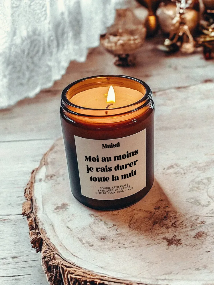 Objets de décoration - Bougie Parfumée - Moi au moins je vais durer toute la nuit - Musc blanc – 160g - MUISTI