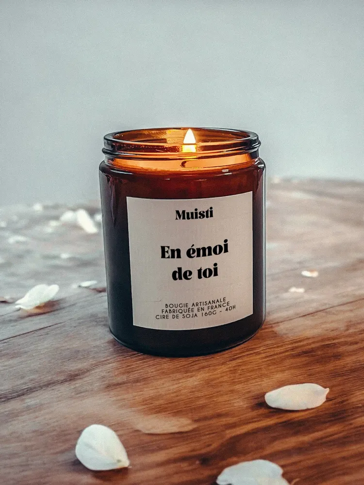 Objets de décoration - Bougie Parfumée - En émoi de toi - Musc blanc – 160g - MUISTI