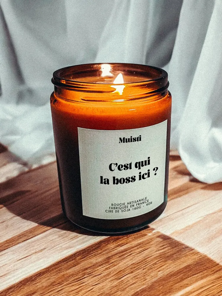 Objets de décoration - Bougie Parfumée - C'est qui la boss ici ? - Musc blanc – 160g - MUISTI