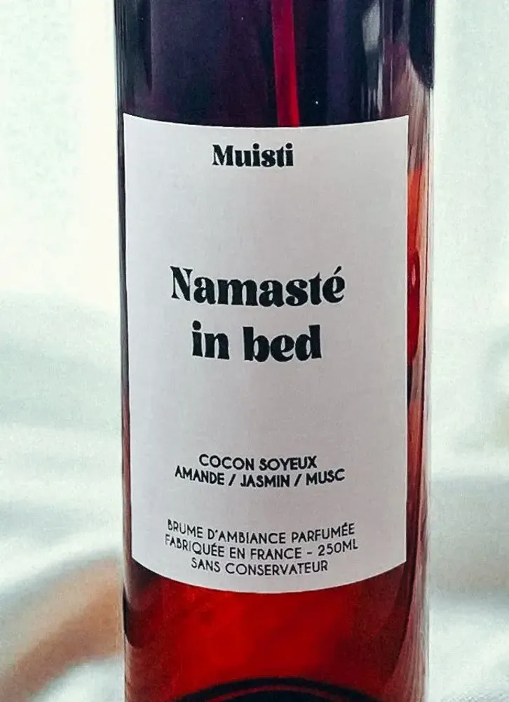 Parfums d'intérieur - Brume d'ambiance - Namasté in bed -Odeur Amande Jasmin Musc – 250ml - MUISTI