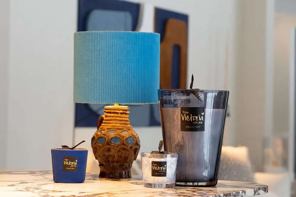 Candles - Shiny Blue Candle - VICTORIA WITH LOVE COLLECTION