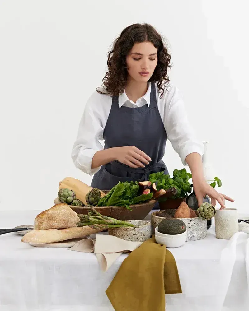 Aprons - Linen bib apron with pockets - MAGICLINEN