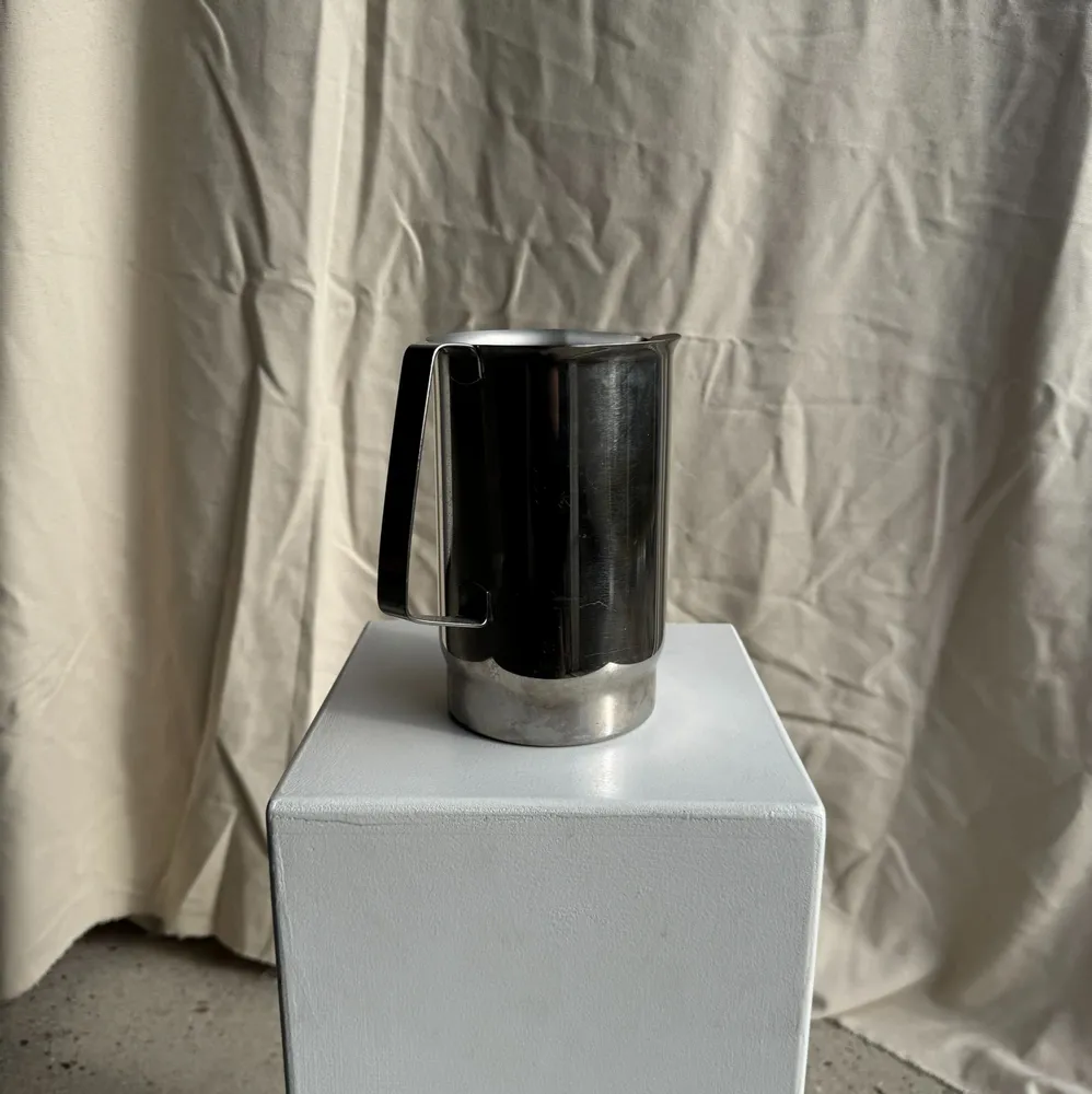 Carafes - Large silver plated jug H20 D14.5 - OFFICE OBJETS