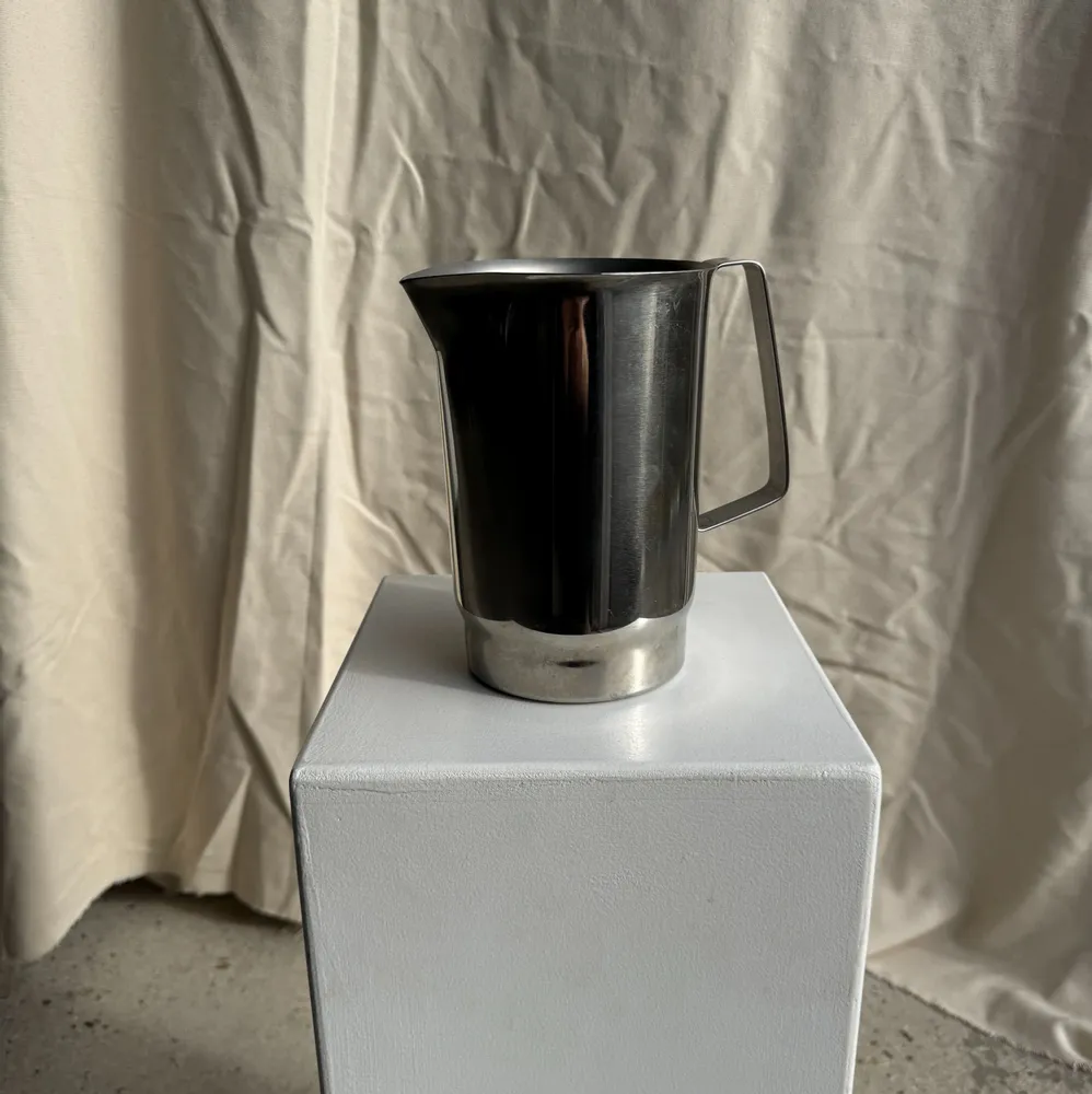 Carafes - Large silver plated jug H20 D14.5 - OFFICE OBJETS