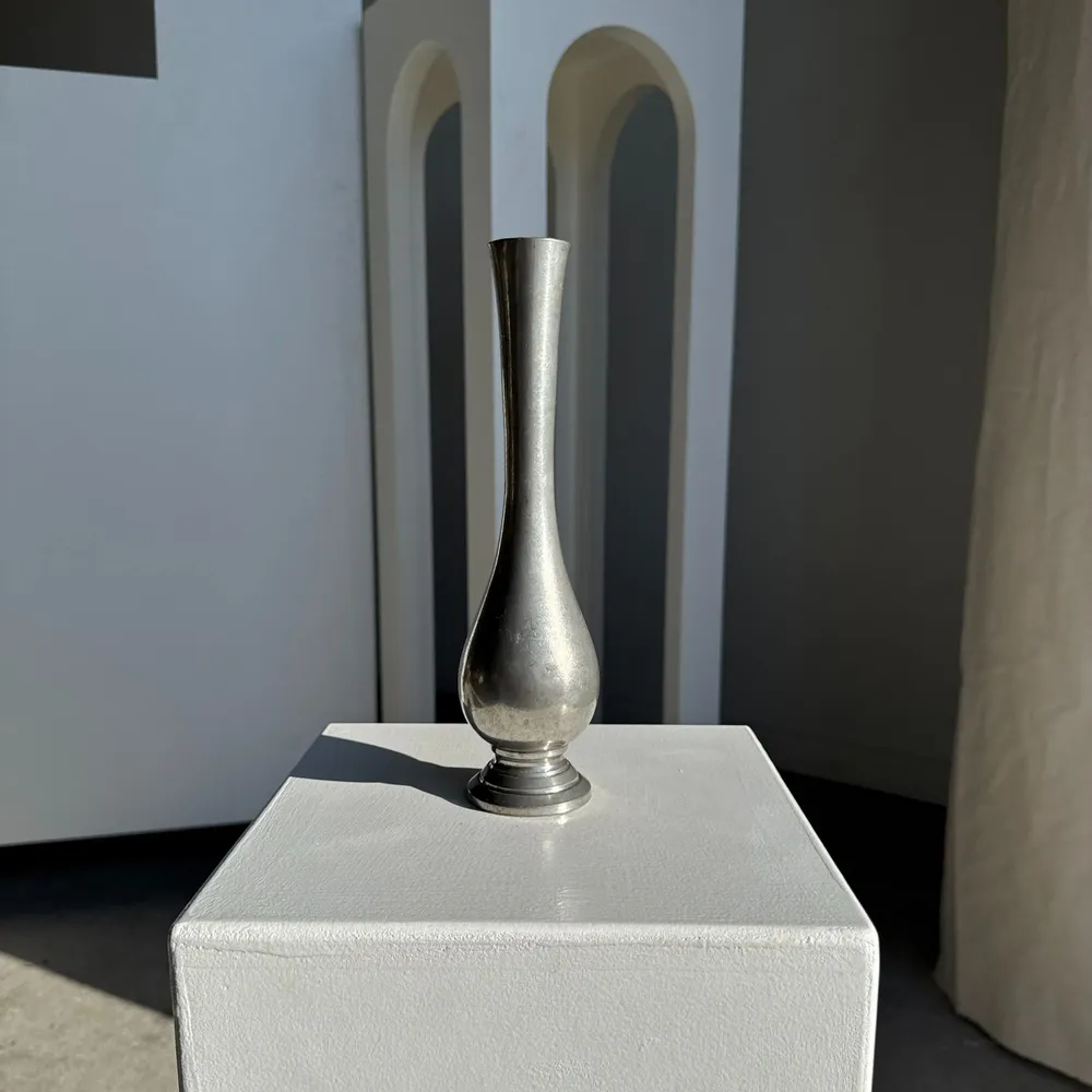 Vases - Grand vase solifore en métal argenté vintage - OFFICE OBJETS
