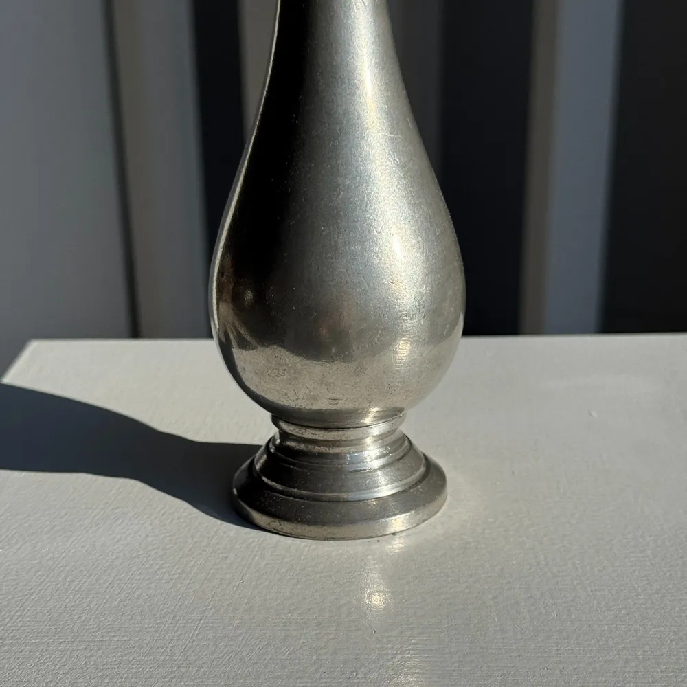 Vases - Grand vase solifore en métal argenté vintage - OFFICE OBJETS