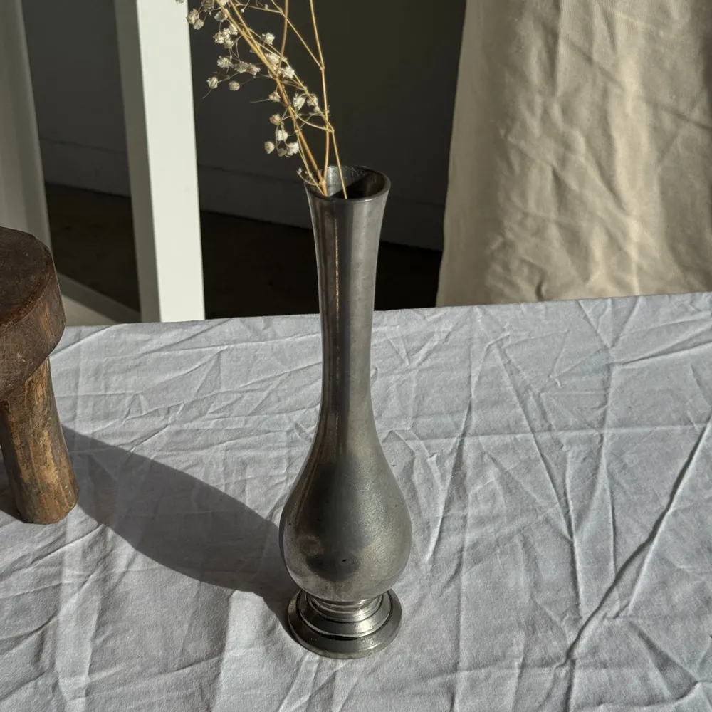 Vases - Grand vase solifore en métal argenté vintage - OFFICE OBJETS