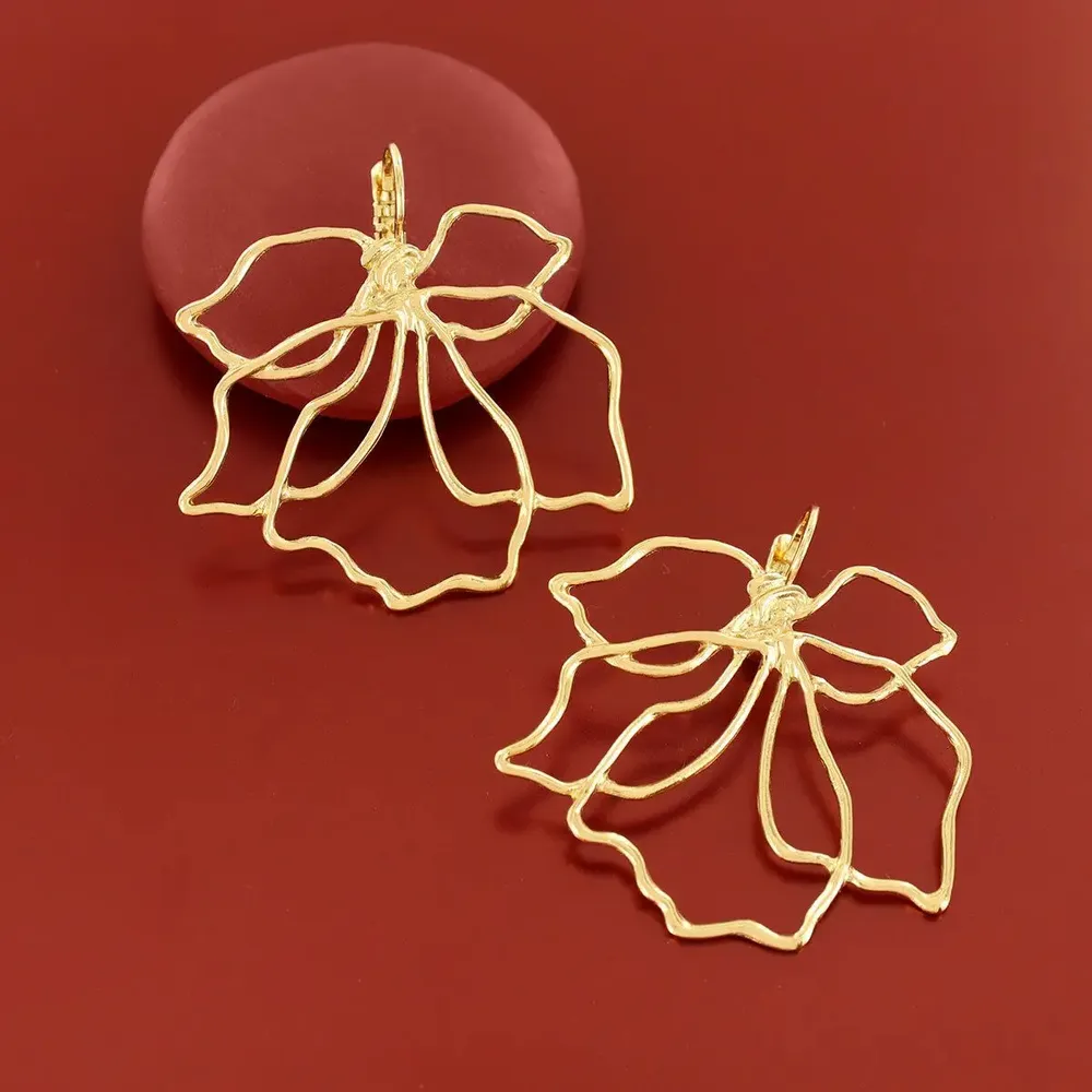 Jewelry - Gold Hibiscus Sleepers - TARATATA BIJOUX