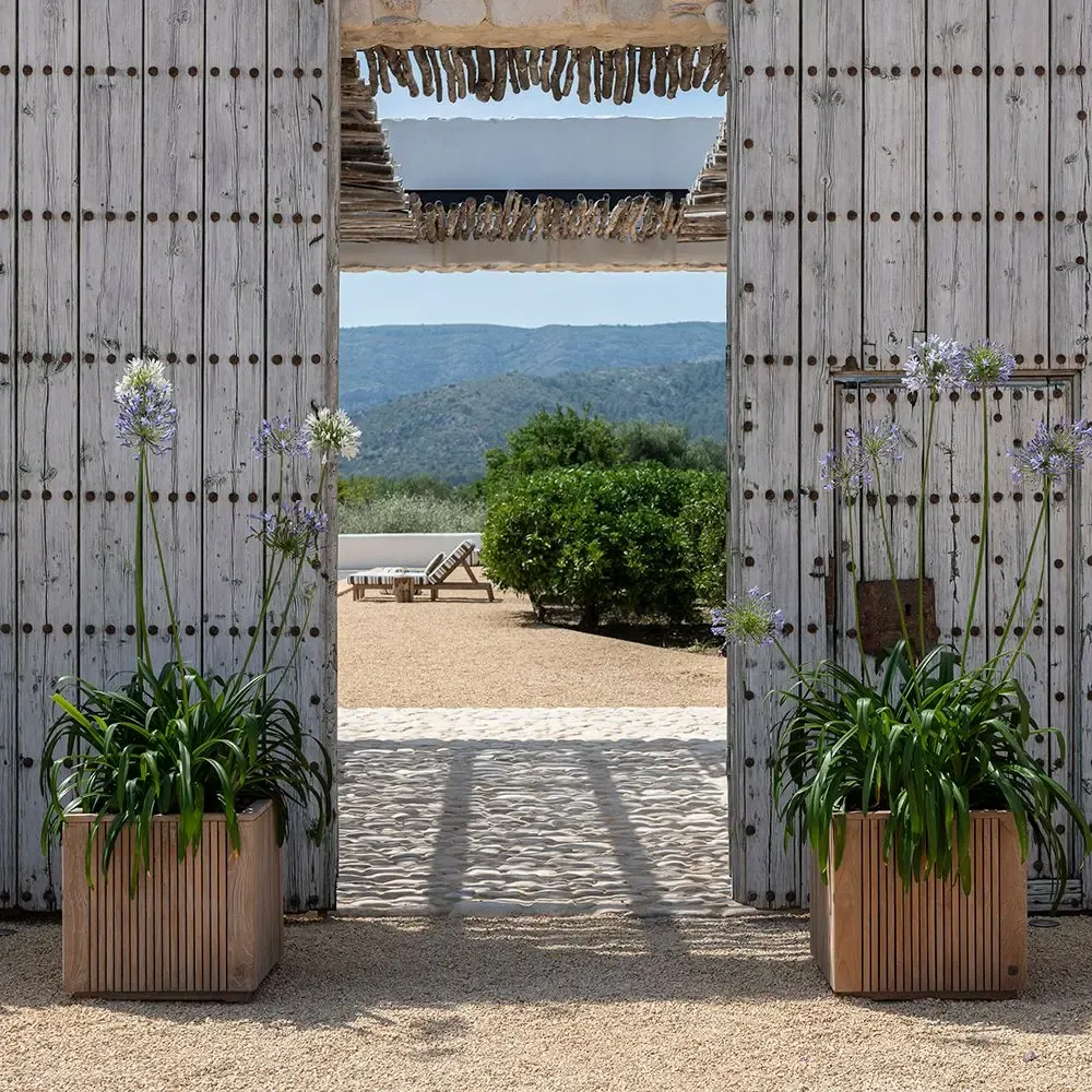 Pots de fleurs - Planter Nora - GOMMAIRE