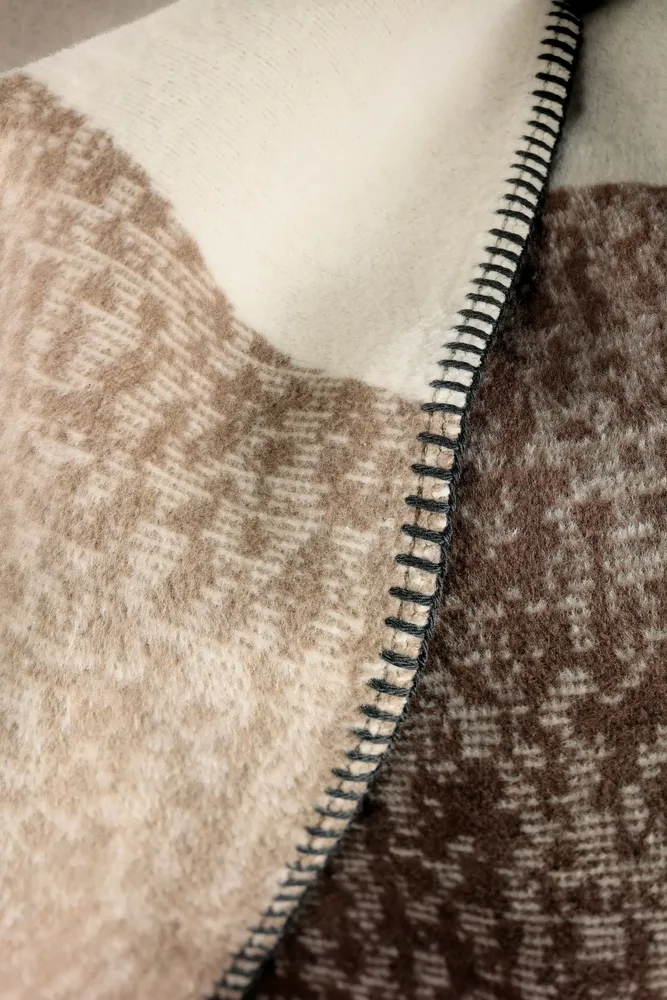 Throw blankets - Blanket Conture Flow - BIEDERLACK