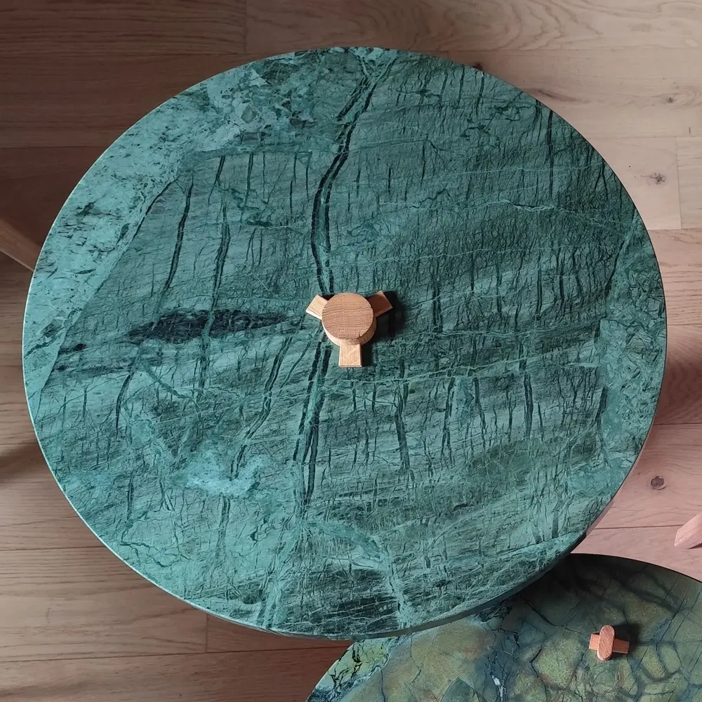 Coffee tables - Coffee table with green marble top - Ikone - Diameter 60cm - C'EST BIEN FAIT