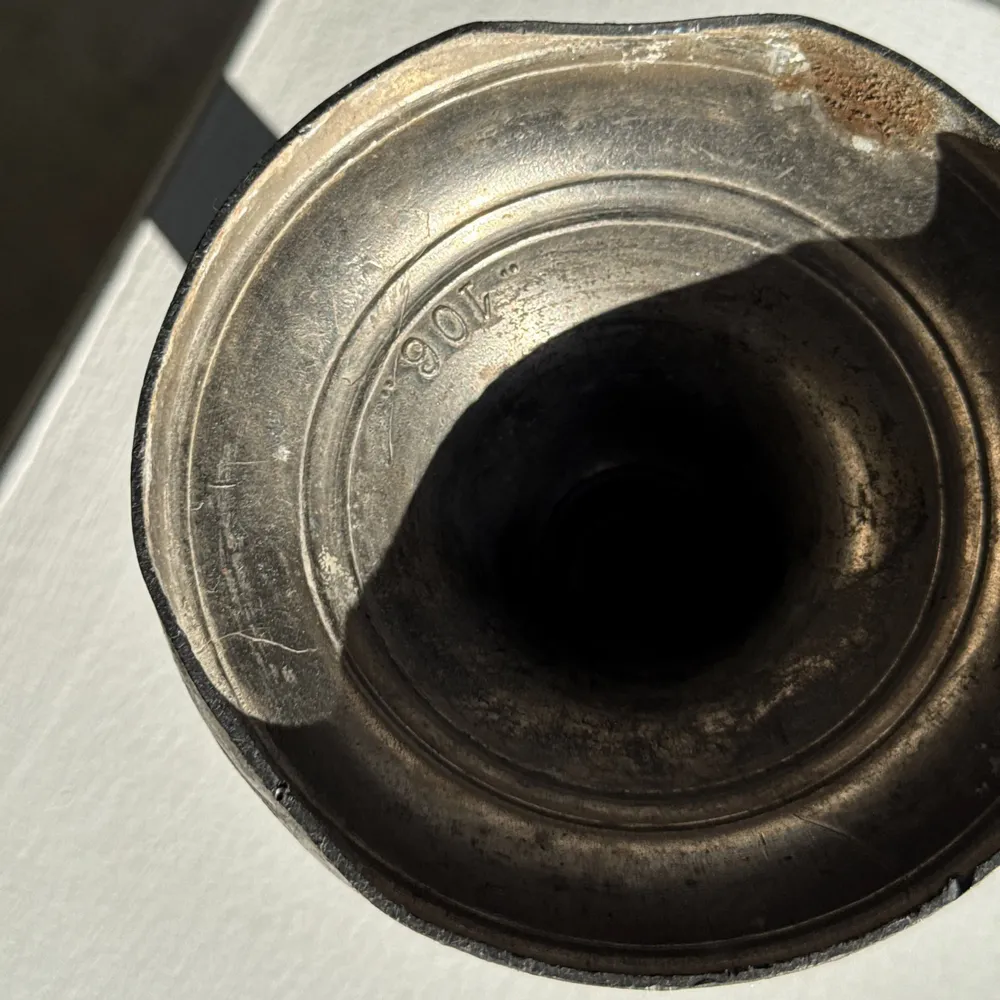 Objets de décoration - Petit bougeoir ancien gravé en métal argenté dans son jus - OFFICE OBJETS