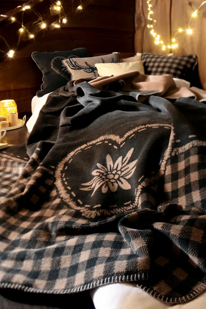 Throw blankets - Blanket Alp Charm - BIEDERLACK