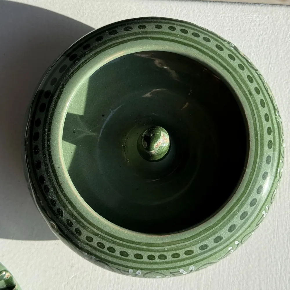 Objets de décoration - Cendrier artisanal vert à couvercle D13 - OFFICE OBJETS