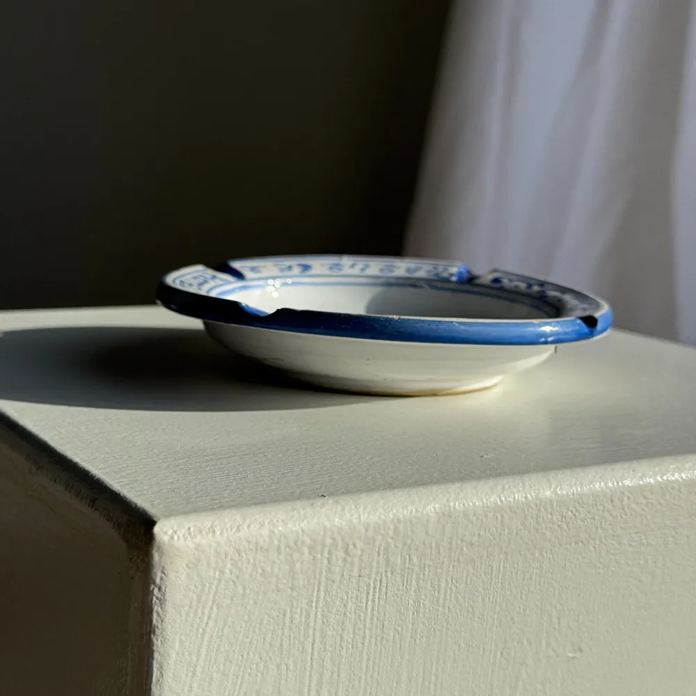 Objets de décoration - Cendrier bleu et blanc de l'Hôtel Sofia à Fès D13 - OFFICE OBJETS
