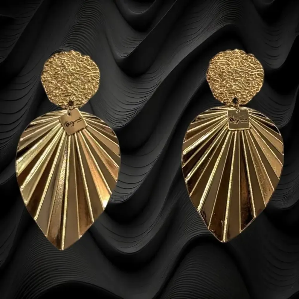 Jewelry - 02 Pop Arty Golden Palm Tree Clip - MAISON FITZGERALD