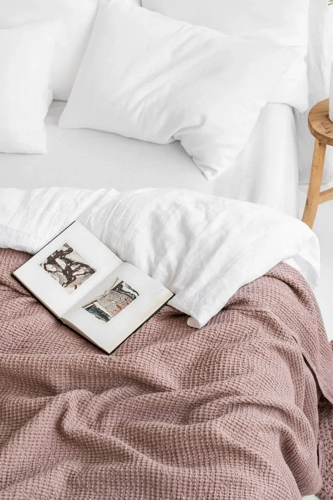 Linge de lit - Couverture gaufrée en lin couleur bois de rose - MAGICLINEN