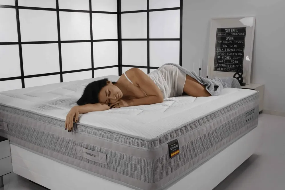 Hotel bedding - Motion Premium Mattress wth 7 anatomical zones - KAMASANA