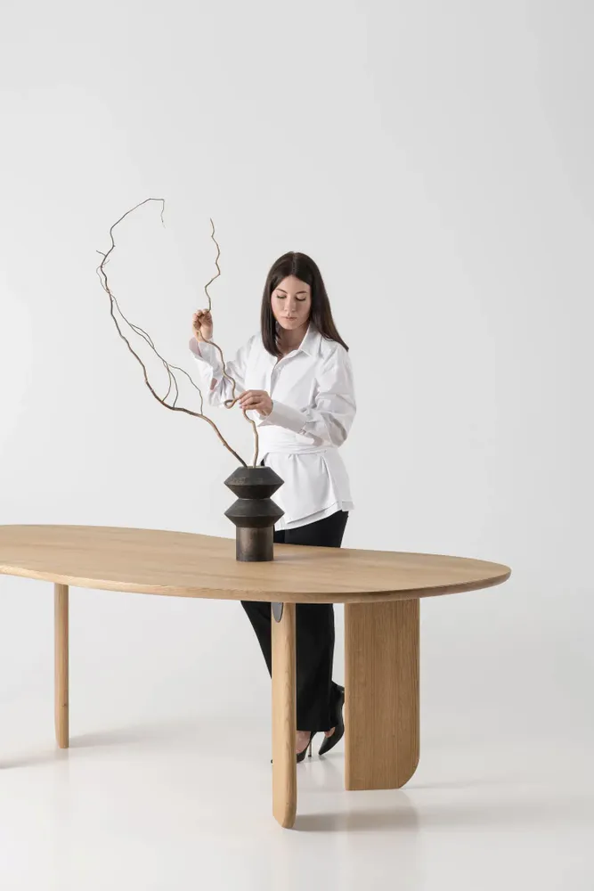Dining Tables - ORGANIC | Wave-Shaped Sculptural Oak Table - TIVOLI