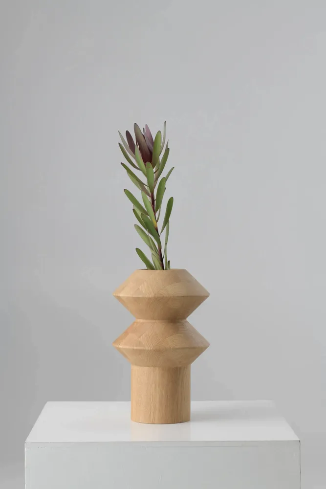 Hotel bedrooms - MODULA OAK | Tectonic Wooden Vases - TIVOLI