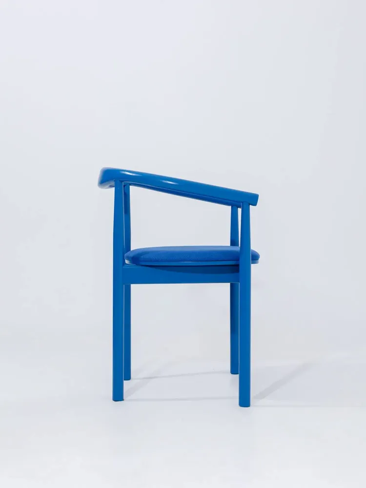 Chairs for hospitalities & contracts - CALM Chair | Award-Winning Minimalist Design - TIVOLI